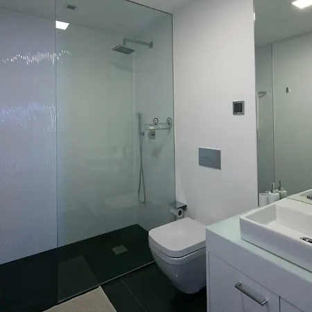 Apartment Spacious Luxury With A Great View, Funchal, Free Wifi And Parking